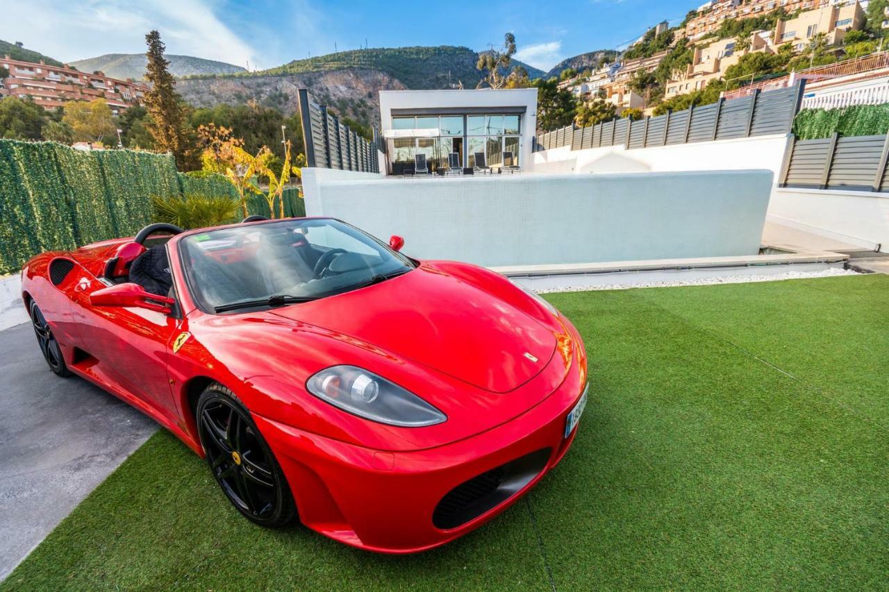 Luxurious Villa Marly I To Two Minutes The Beach Castelldefels Dış mekan fotoğraf