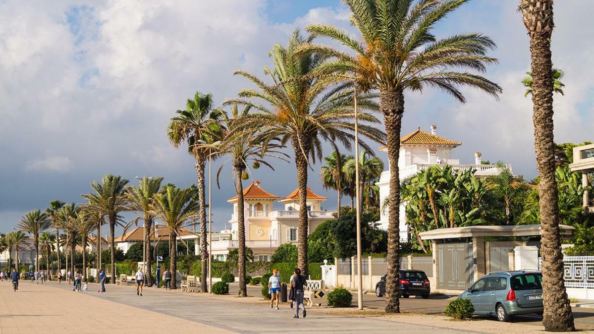 Luxurious Villa Marly I To Two Minutes The Beach Castelldefels Dış mekan fotoğraf